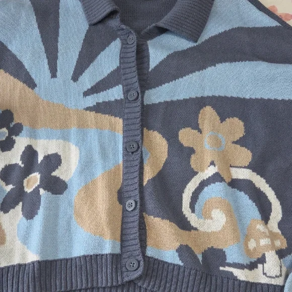 Hollister Women's Blue and Cream Cardigan - Picture 5 of 6